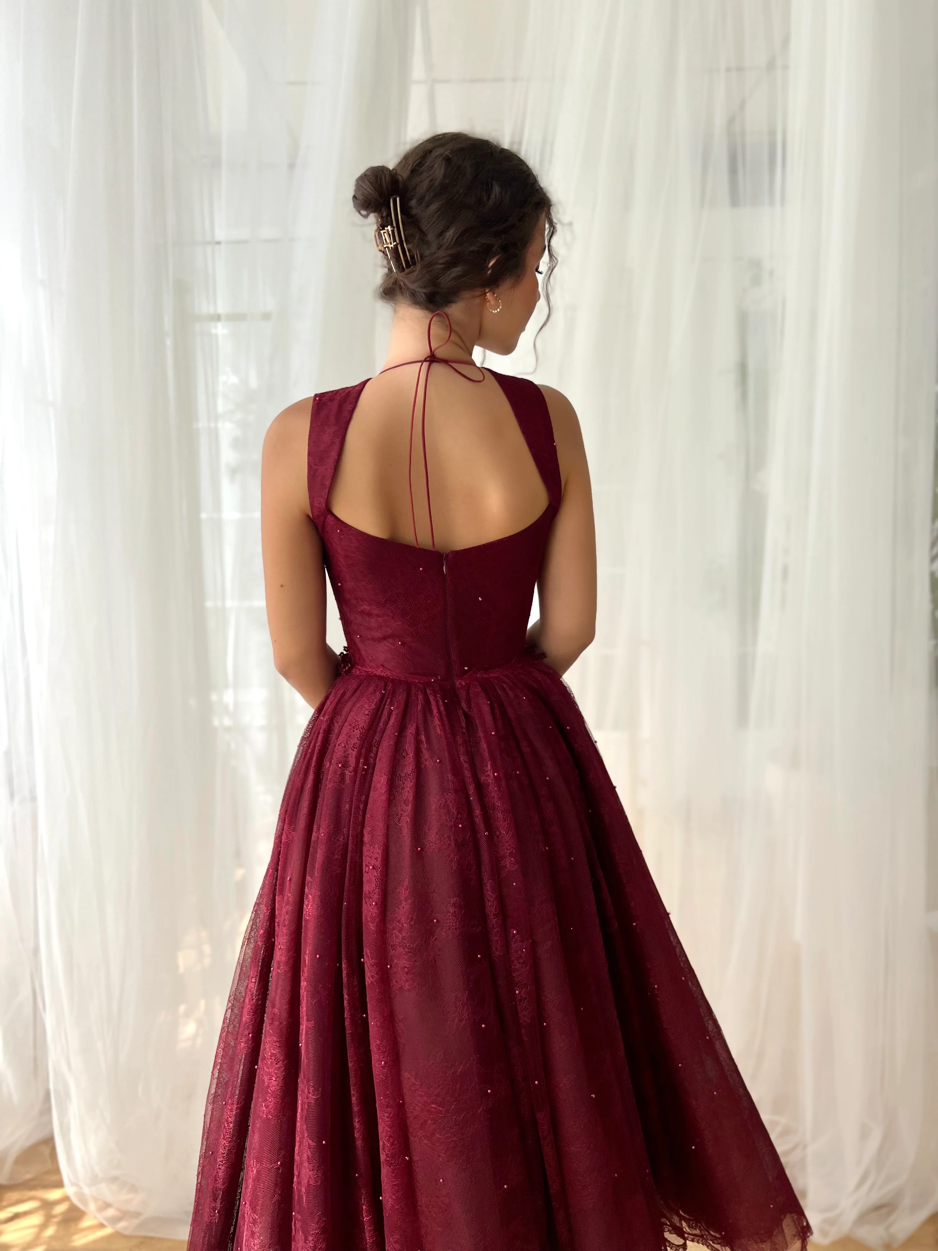 Burgundy Dantelle Midi Dress - Image 6