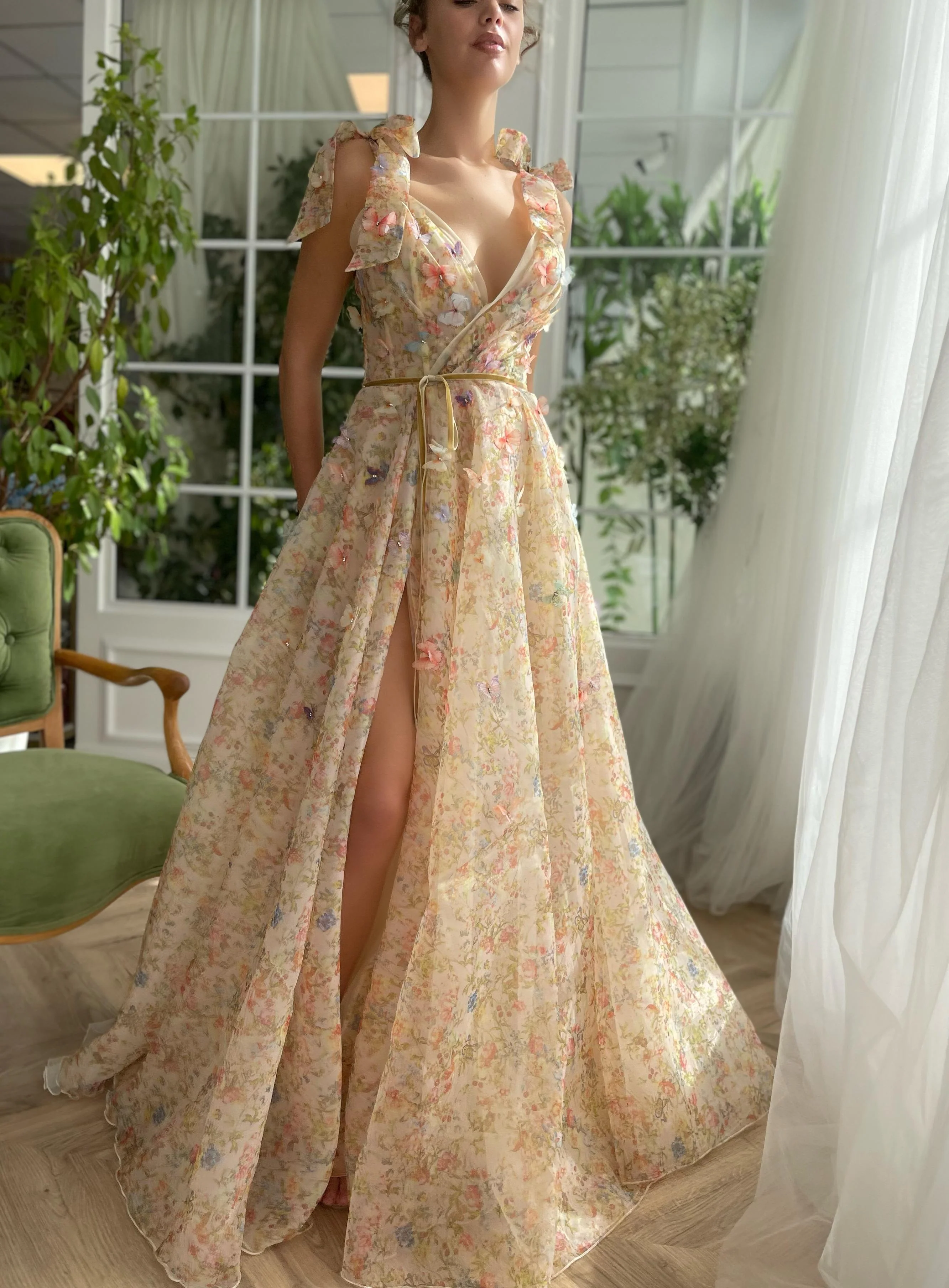 Butterfly Bow Gown - Image 2