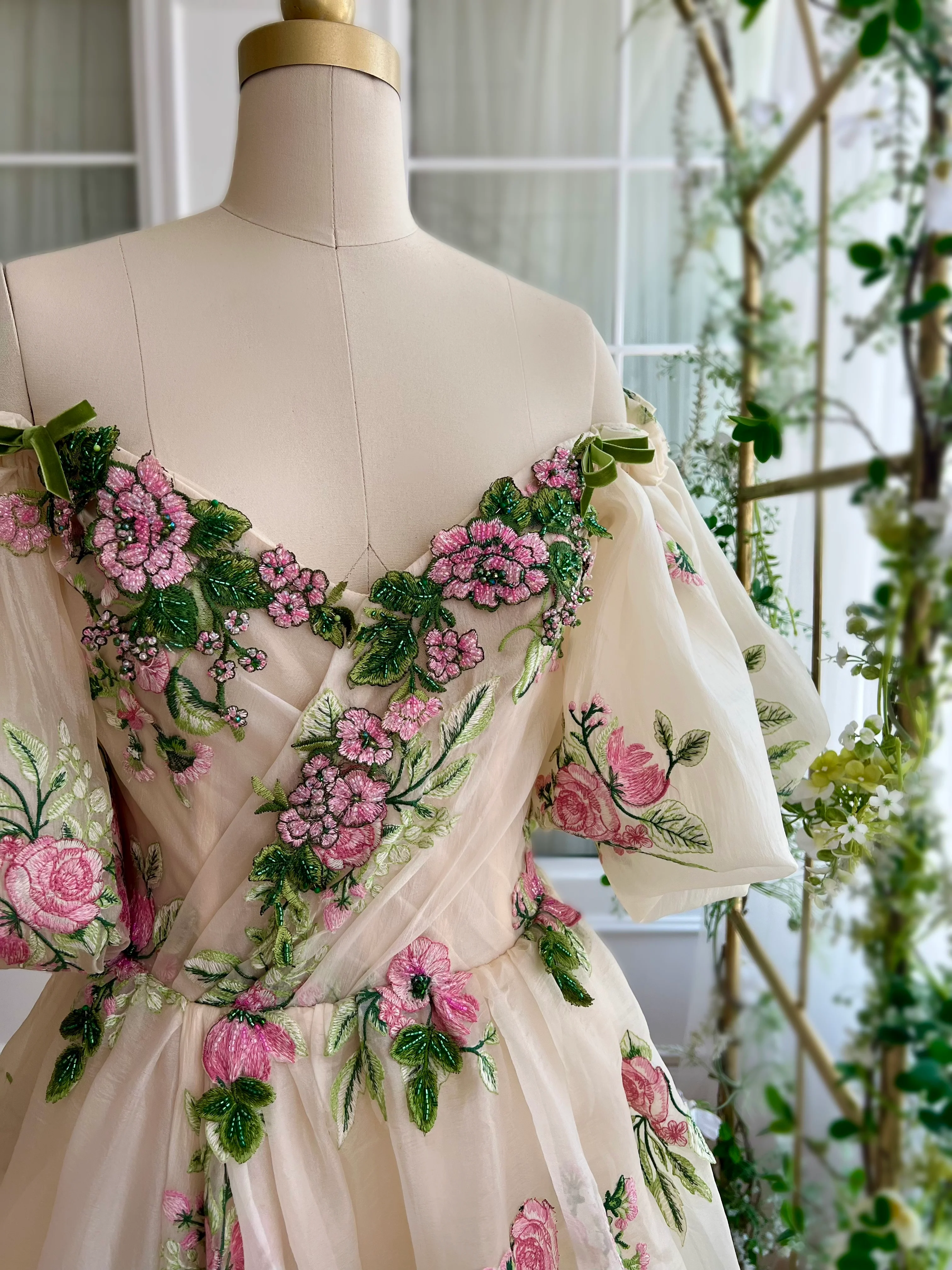 Fleur Trail Gown - Image 4