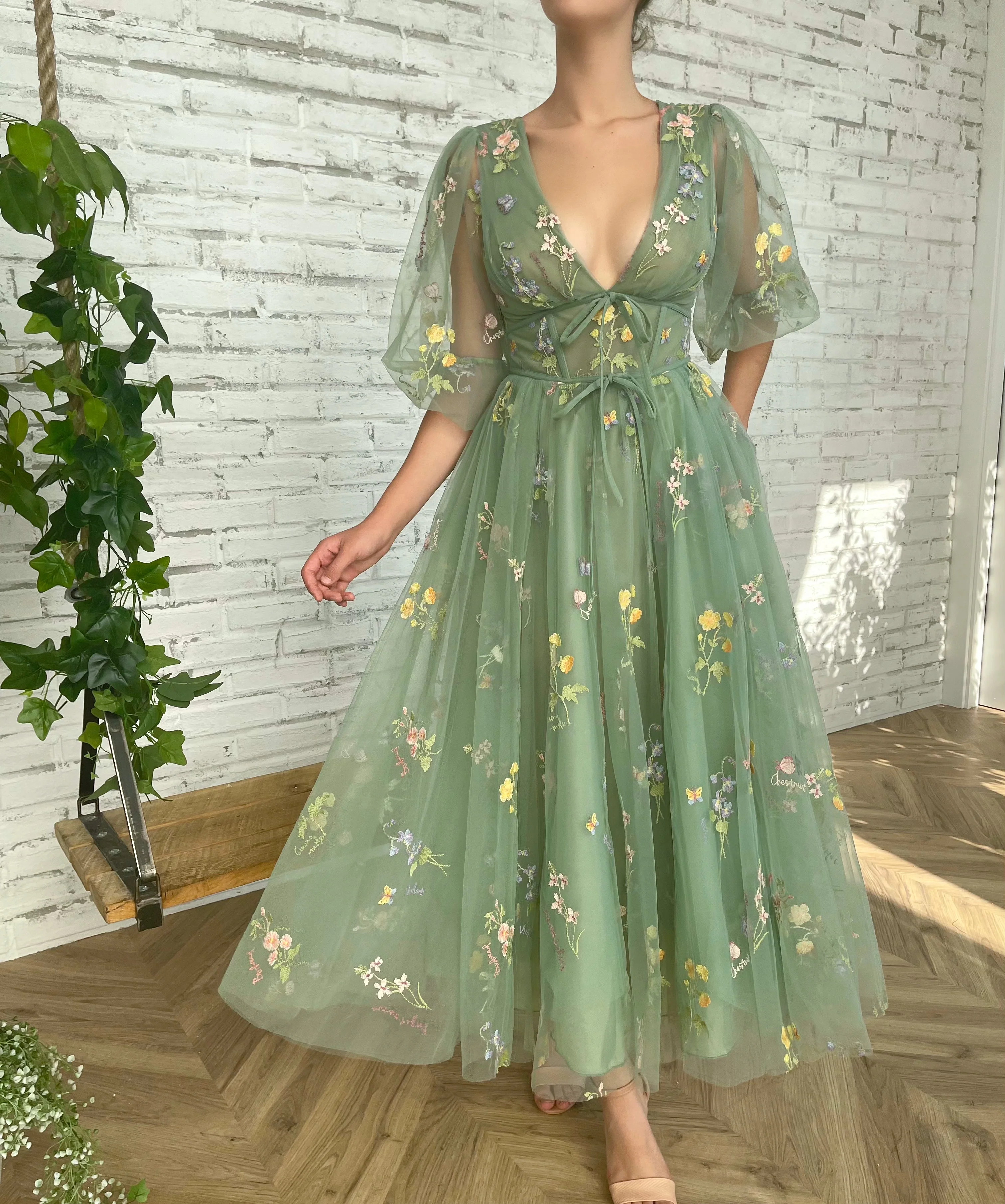 Flourishing Meadow Midi Dress - Image 7