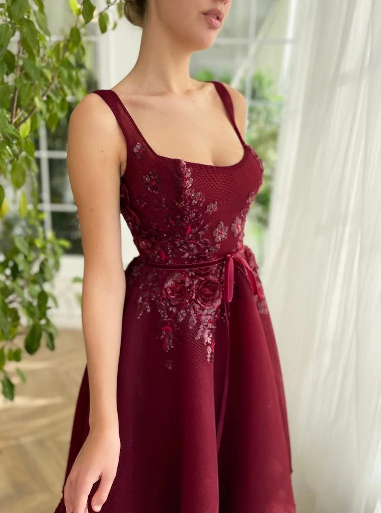 Maroon Promenade Midi Dress - Image 5