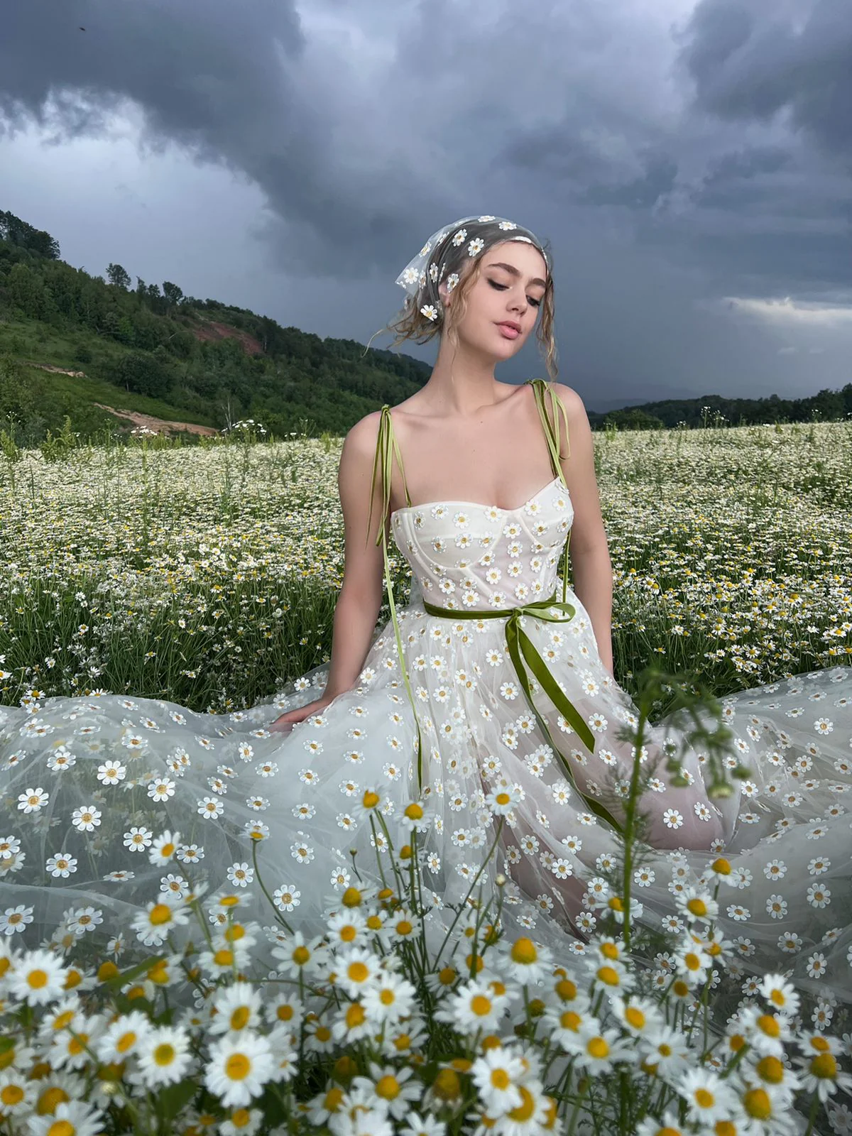 Meadow Daisy Gown - Image 9