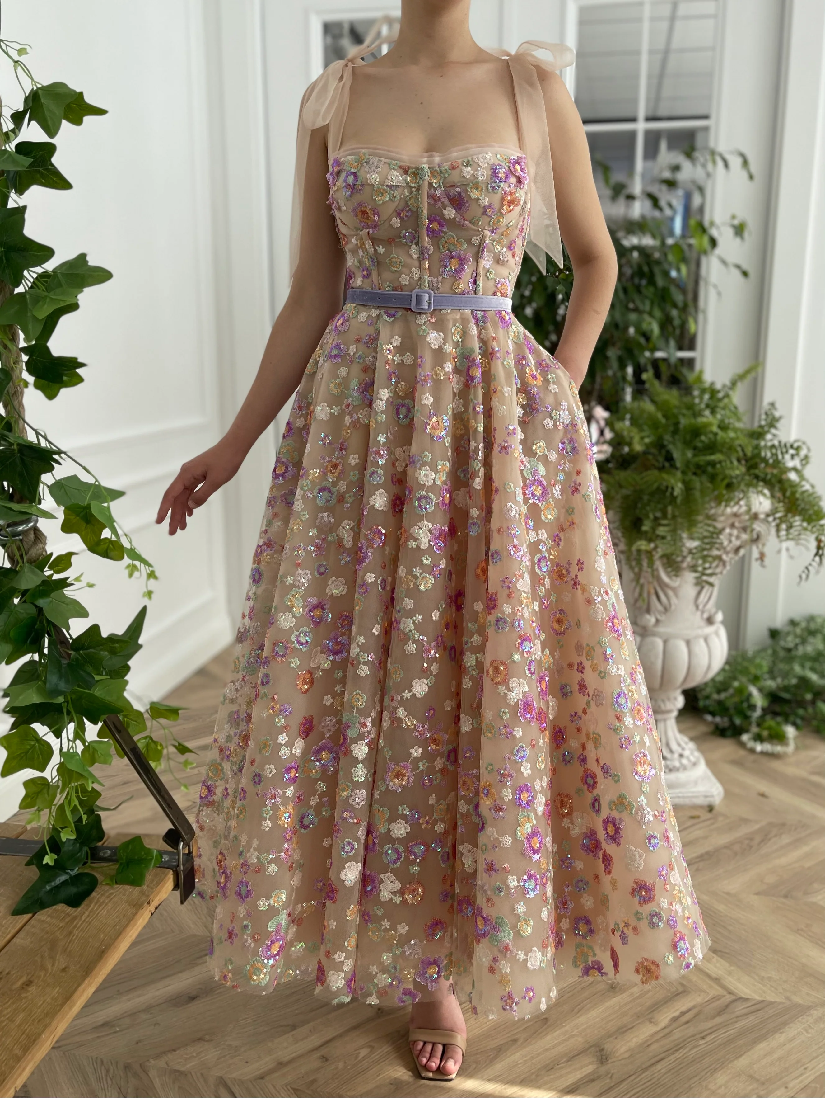 Opalescent Floral Sequined Dress - Image 7